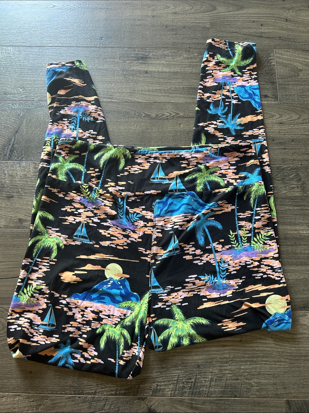 Lularoe Palm Tree Ocean Sail Boat Leggings Women’s TC